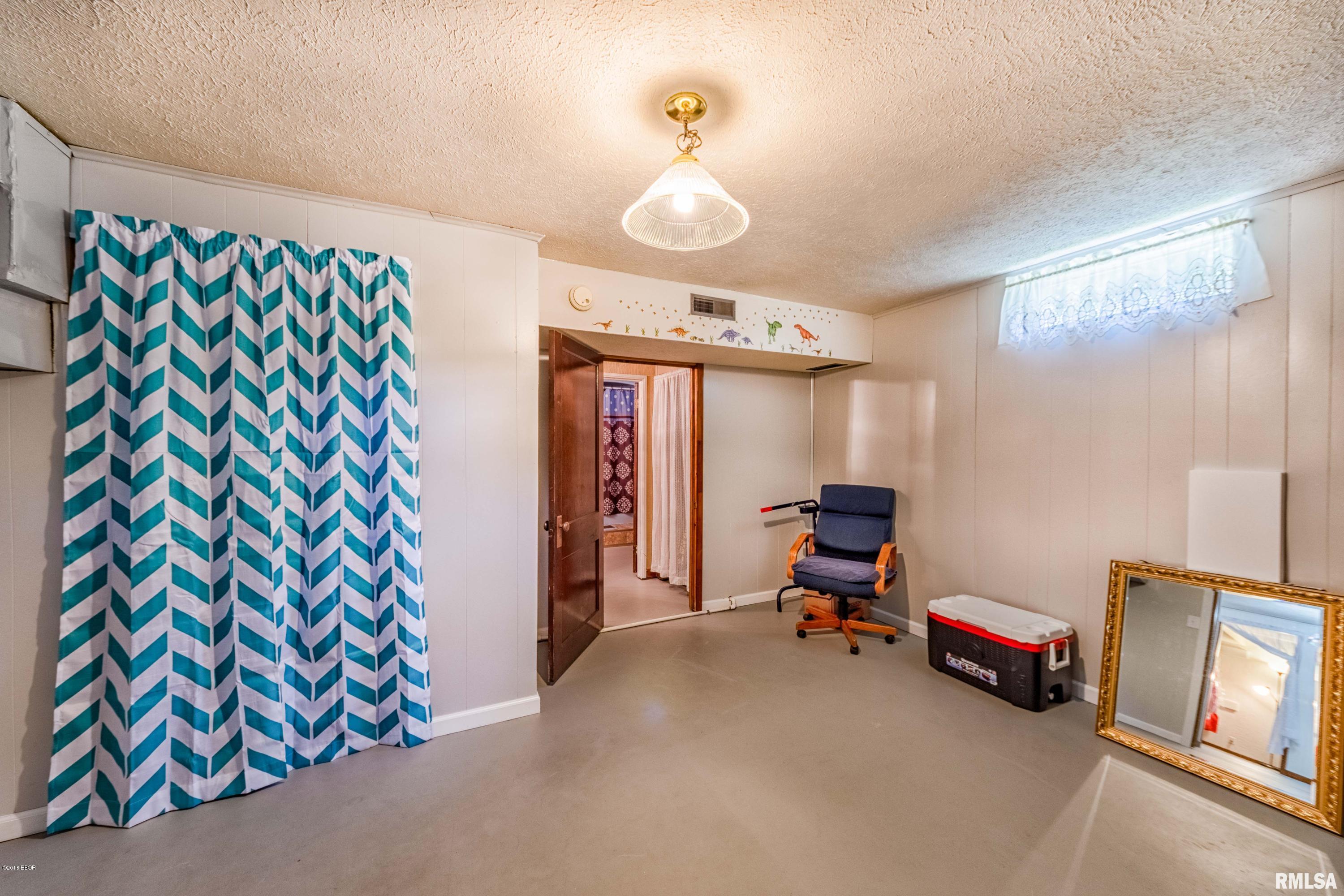 13206 Cruse Road Carterville, IL 62918 - Photo 25 of 36 Gallery Image 25