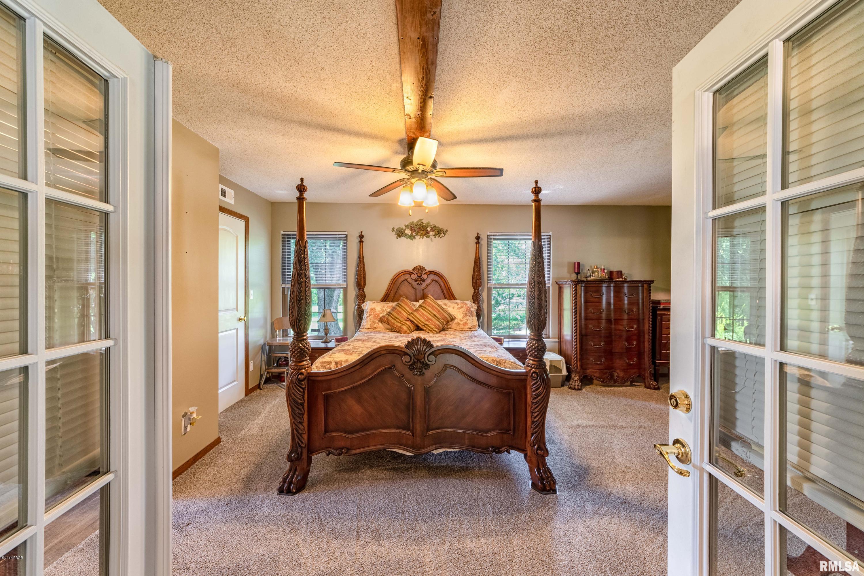 13206 Cruse Road Carterville, IL 62918 - Photo 10 of 36 Gallery Image 10