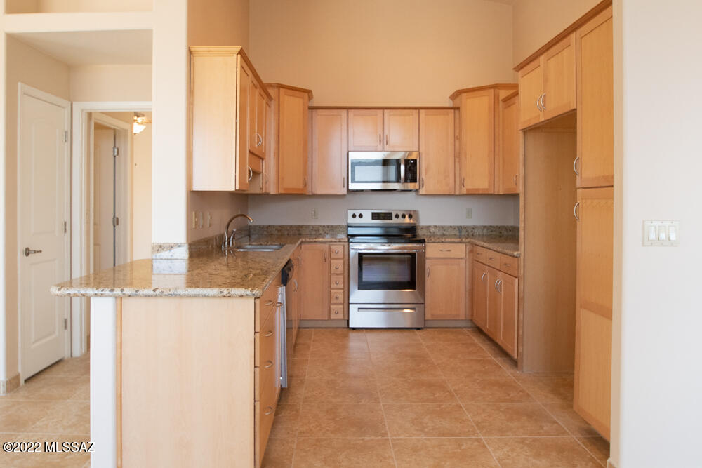 1504 Ola Court Rio Rico, AZ 85648 - Photo 6 of 27