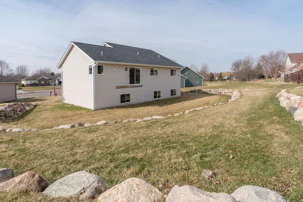 $525,000 | 108 Ella Court, Mankato, MN 56001