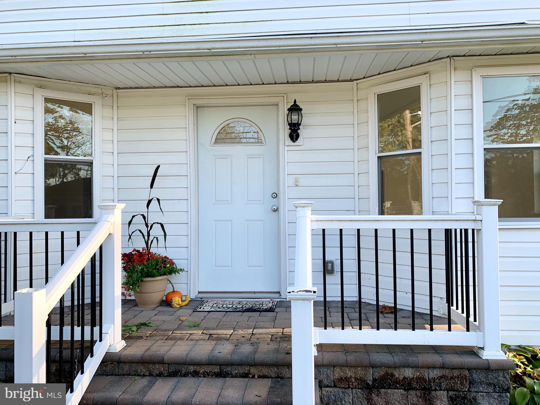 803 Philadelphia Road Joppa, MD 21085 - Photo 2 of 27 Front porch