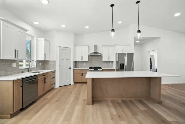 $499,000 | 13394 East Bridges Road, Elk, WA 99009