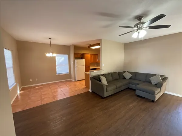 $1,100 | 309 Rosebud Avenue, Unit D, Corpus Christi, TX 78404