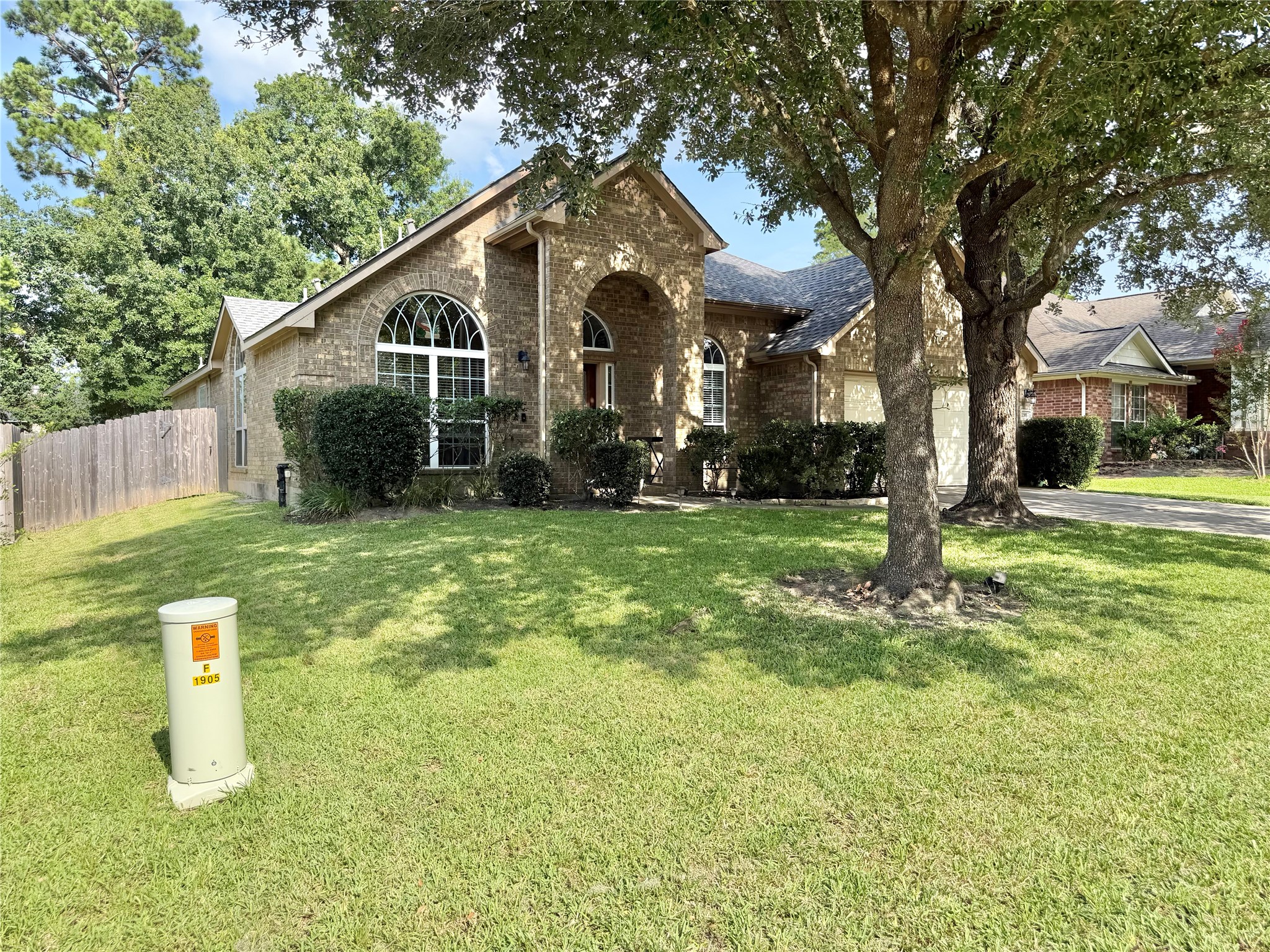1907 Tavish Lane Conroe, TX 77301 - Photo 2 of 22