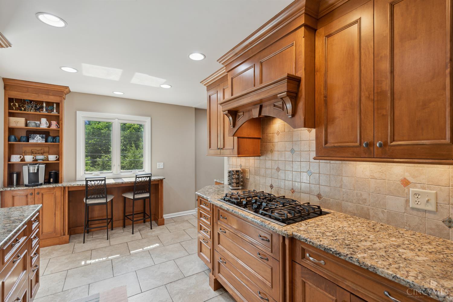 554 Reily Road Cincinnati, OH 45215 - Photo 10 of 27