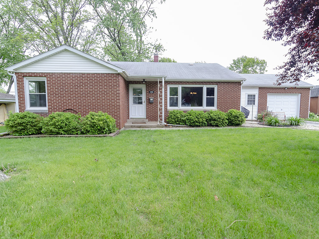 909 South Longview Road Monticello, IL 61856 - Photo 1 of 36 Gallery Image 1