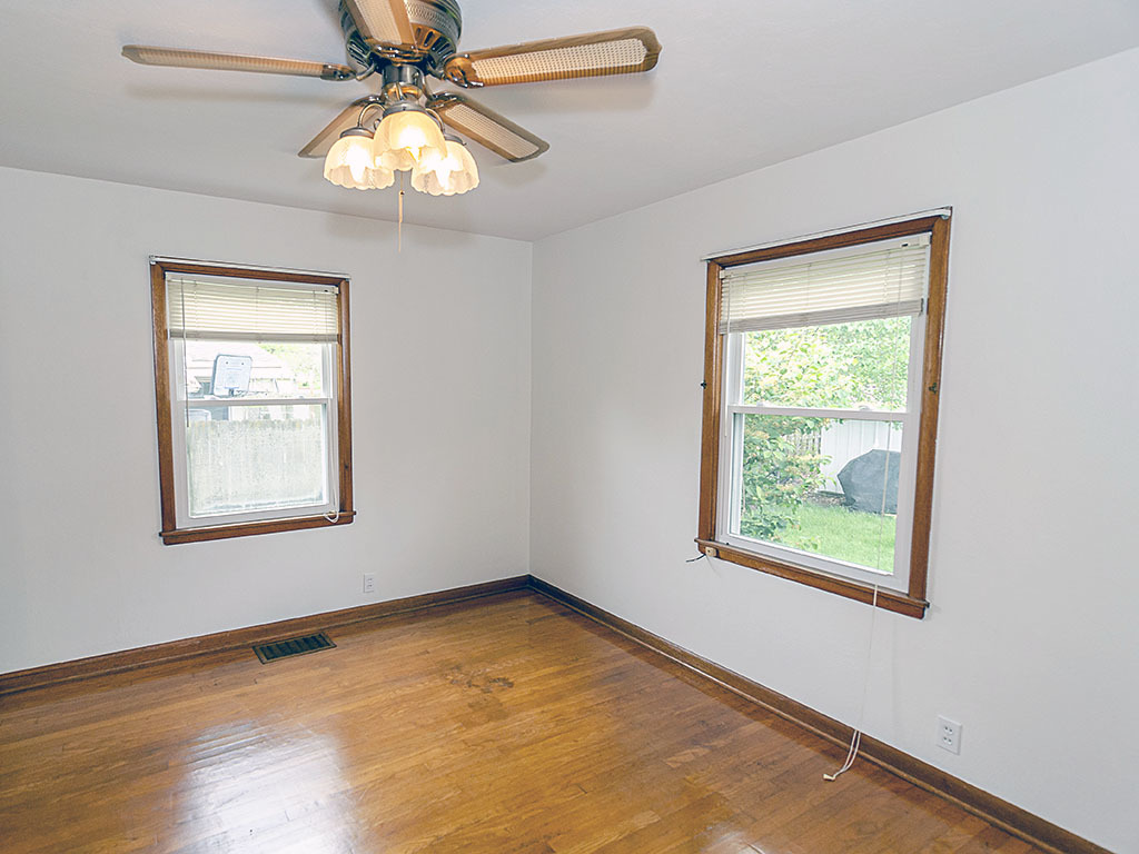 909 South Longview Road Monticello, IL 61856 - Photo 17 of 36 Gallery Image 17