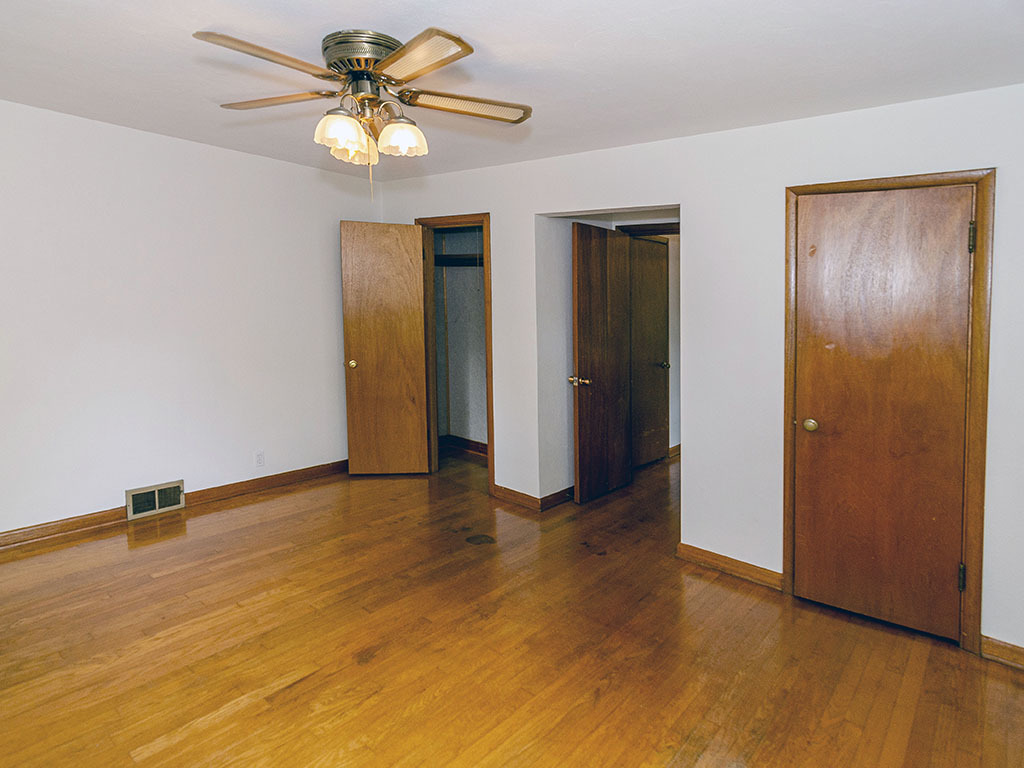 909 South Longview Road Monticello, IL 61856 - Photo 18 of 36 Gallery Image 18