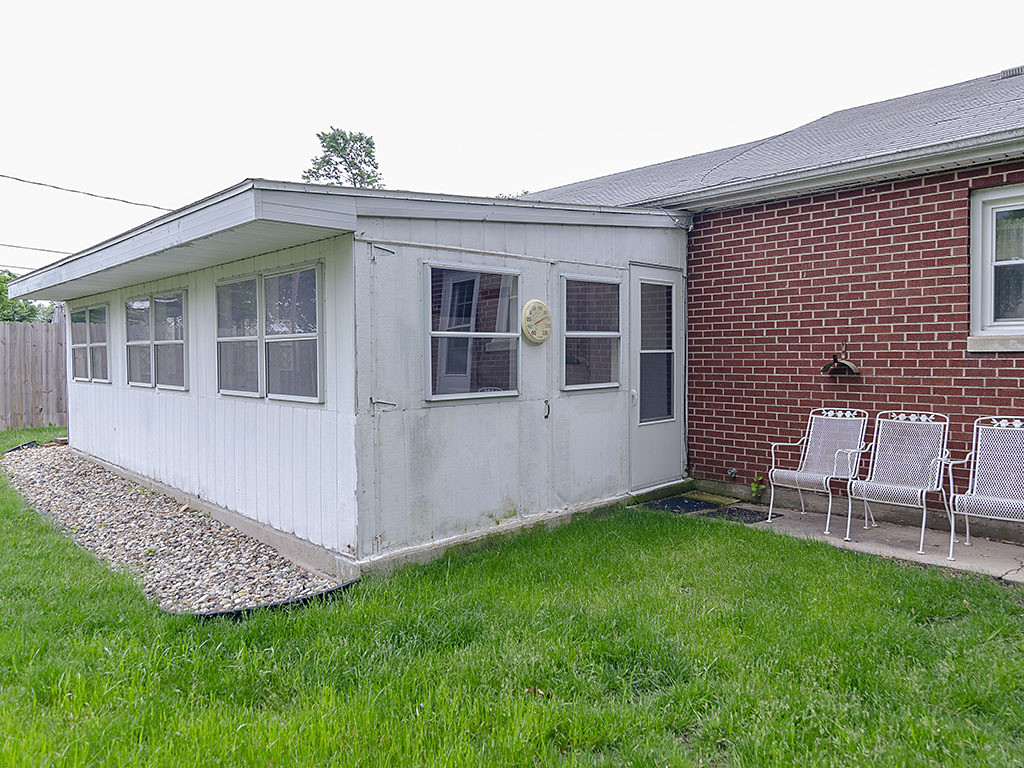 909 South Longview Road Monticello, IL 61856 - Photo 29 of 36 Gallery Image 29