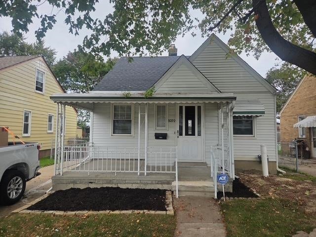 8059 Coolidge Street Center Line, MI 48015 - Photo 1 of 27 Gallery Image 1