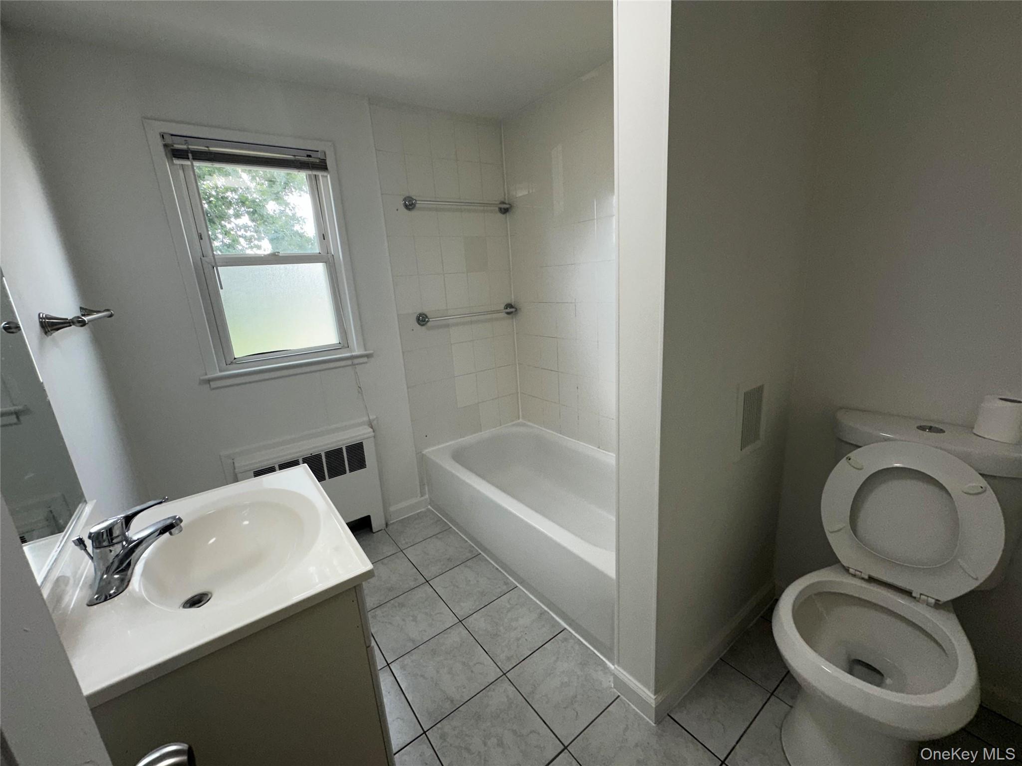 61 Friendly Road Hicksville, NY 11801 - Photo 14 of 15