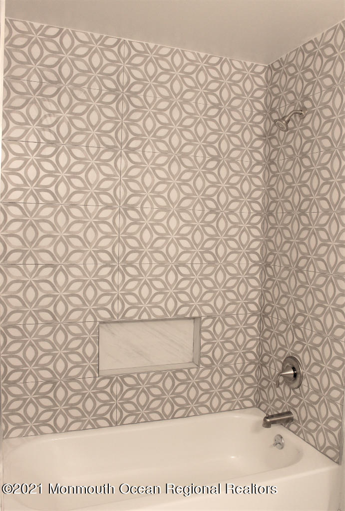 95 Lakeridge Drive Matawan, NJ 07747 - Photo 15 of 22 18