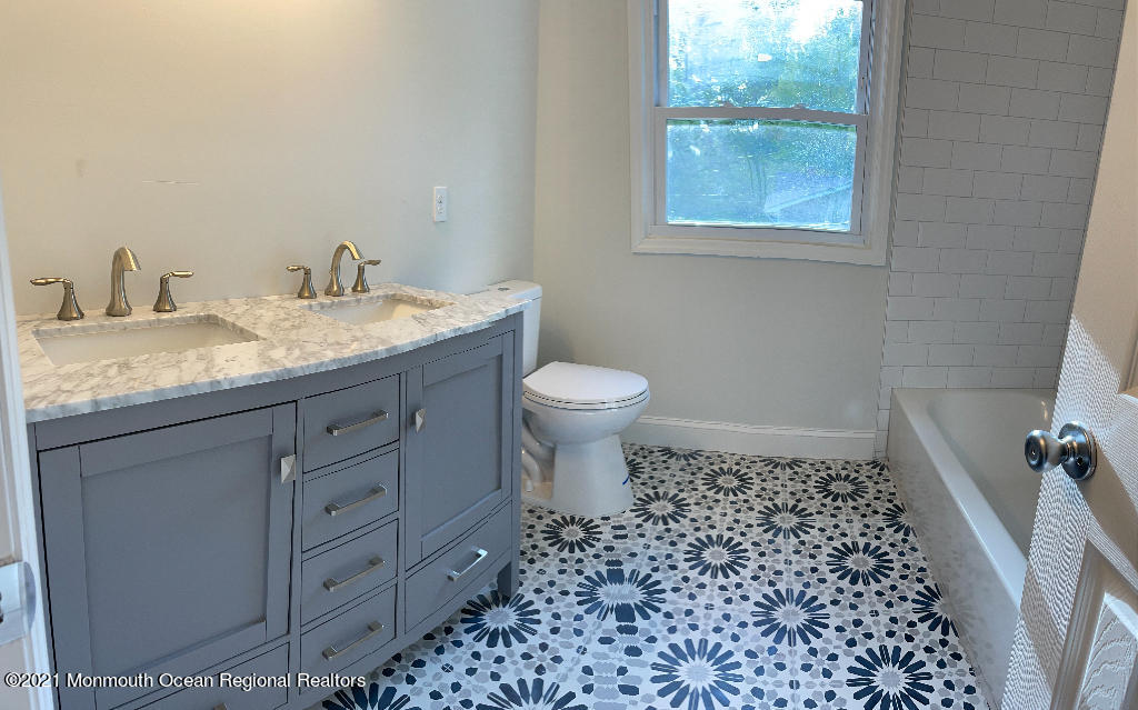 95 Lakeridge Drive Matawan, NJ 07747 - Photo 17 of 22 20