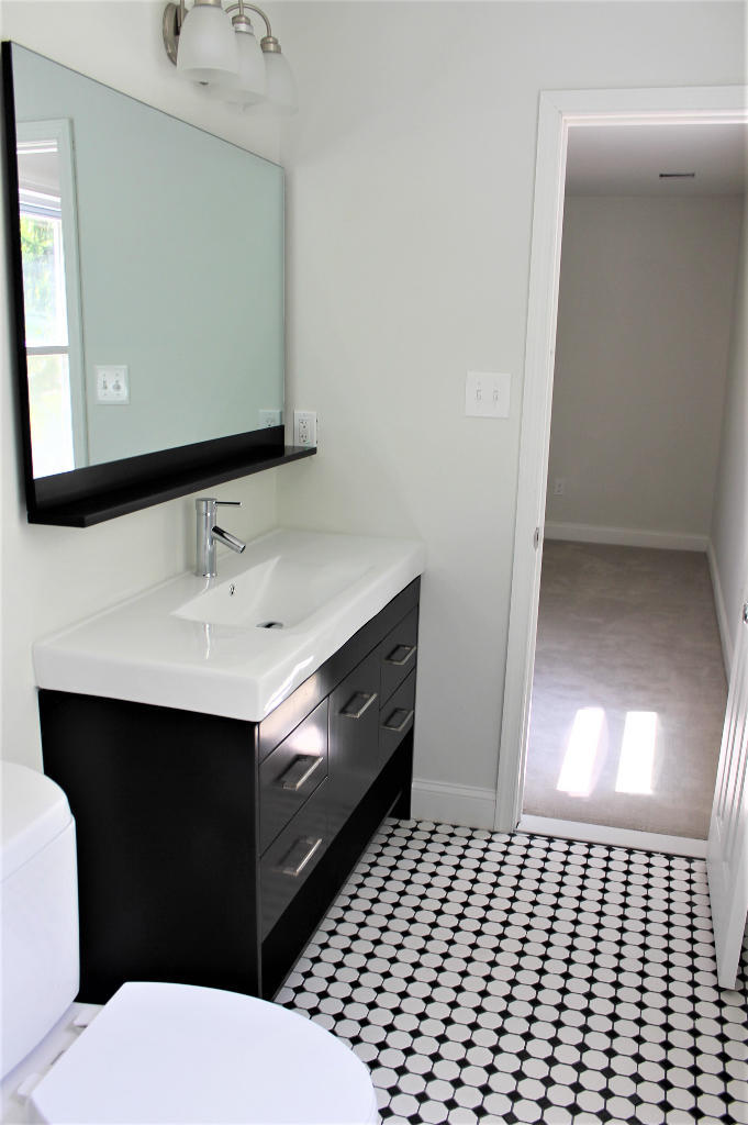 95 Lakeridge Drive Matawan, NJ 07747 - Photo 9 of 22 11