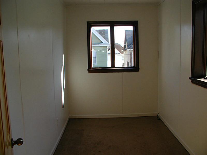 414 Broad City Of But Butler, PA 16001 - Photo 18 of 22 Bedroom.