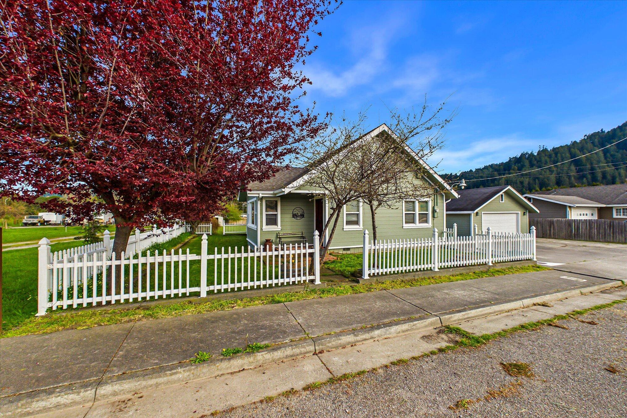 1010 Pine Street Rio Dell, CA 95562 - Photo 12 of 45