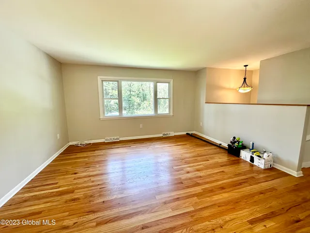 $2,900 | 14 Wendy Lane, Ballston, NY 12027