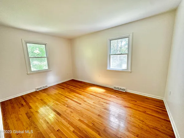 $2,900 | 14 Wendy Lane, Ballston, NY 12027