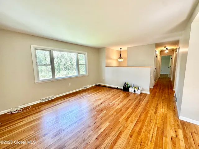 $2,900 | 14 Wendy Lane, Ballston, NY 12027