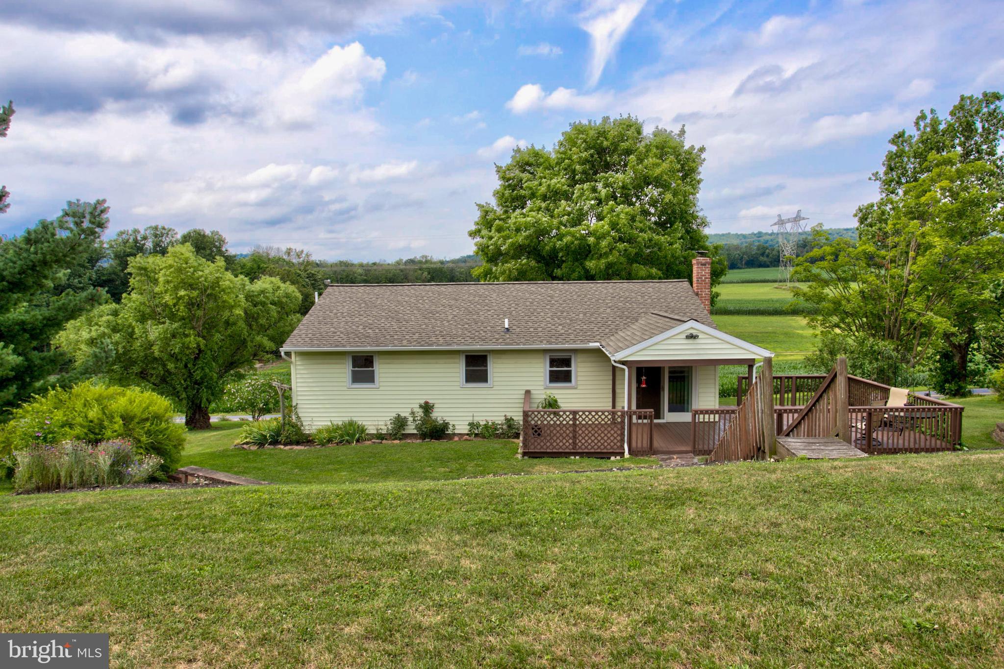 316 Long Lane Lititz, PA 17543 - Photo 40 of 49 a front view of a house with garden
