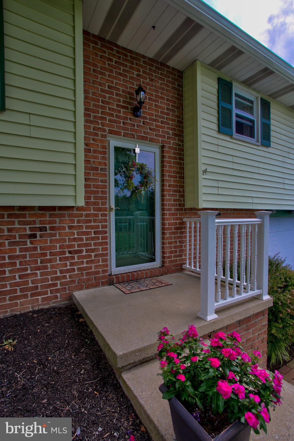 316 Long Lane Lititz, PA 17543 - Photo 6 of 49 a front view of a house