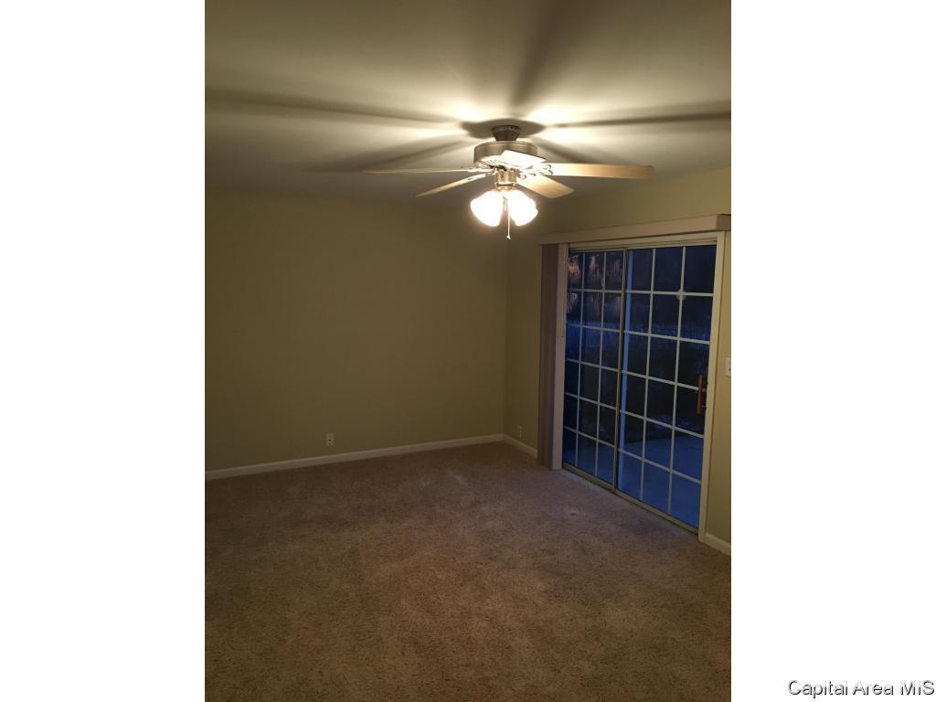 8 Sycamore Row Springfield, IL 62702 - Photo 5 of 11