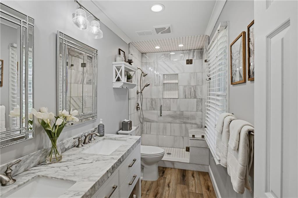 2947 Lavista Way Decatur, GA 30033 - Photo 5 of 52