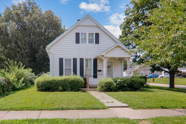 $104,000 | 1212 West Chestnut Street, Bloomington, IL 61701