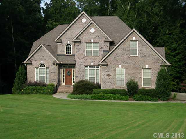 13807 Jonathans Ridge Road Charlotte, NC 28227 - Photo 1 of 16 Gallery Image 1