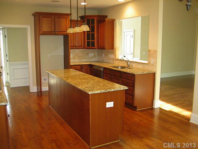 13807 Jonathans Ridge Road Charlotte, NC 28227 - Photo 4 of 16 Gallery Image 4