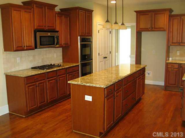 13807 Jonathans Ridge Road Charlotte, NC 28227 - Photo 5 of 16 Gallery Image 5