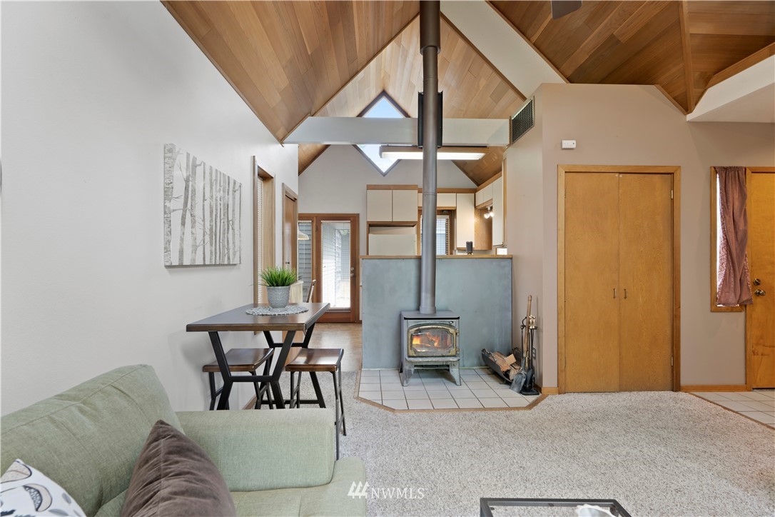 19722 100th Avenue Northeast Bothell, WA 98011 - Photo 17 of 31 Gallery Image 17