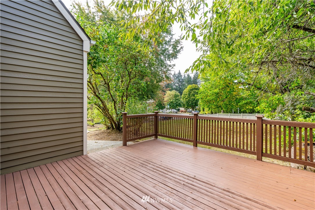 19722 100th Avenue Northeast Bothell, WA 98011 - Photo 23 of 31 Gallery Image 23
