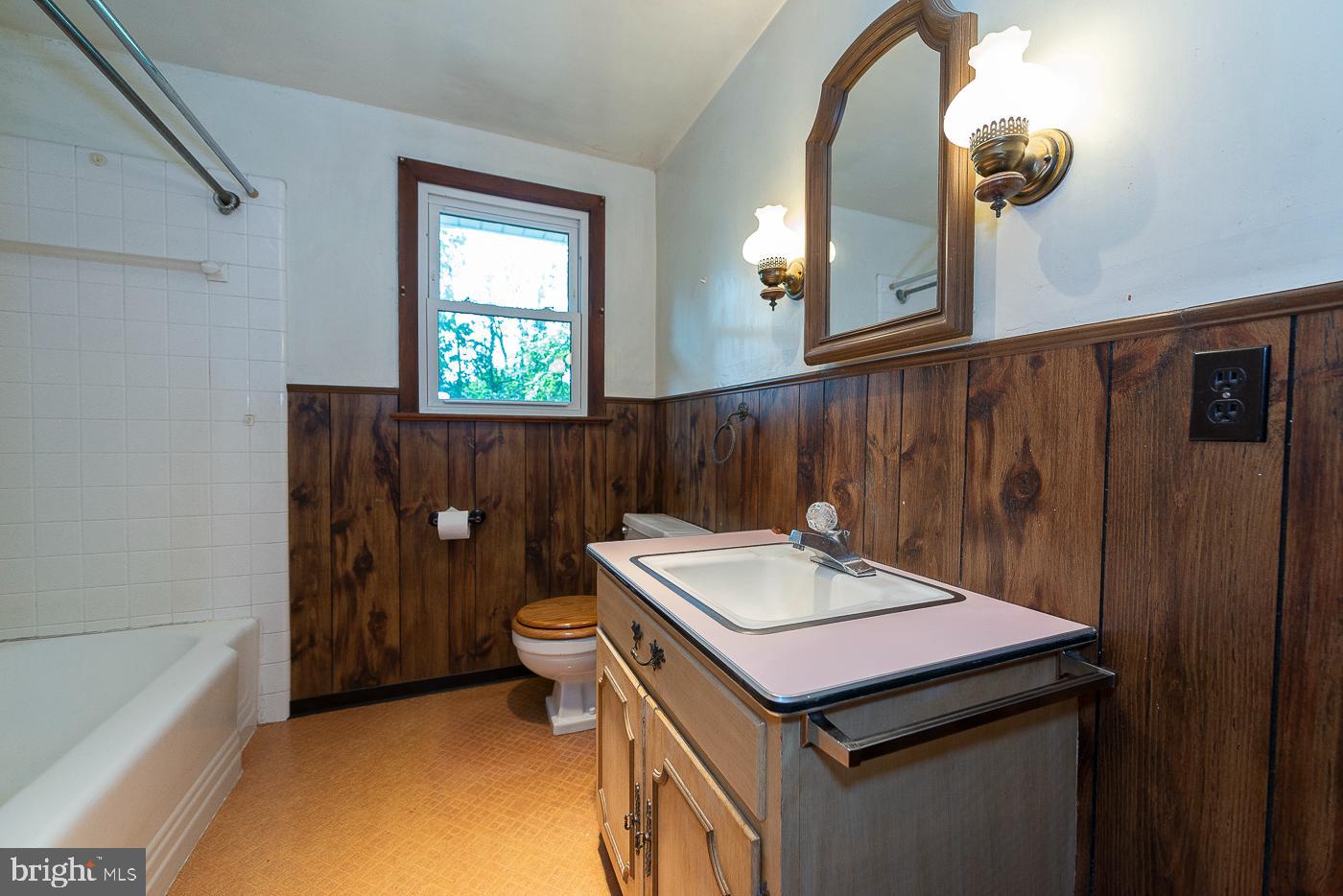 735 Fairmont Road Riegelsville, PA 18077 - Photo 9 of 14 bathroom