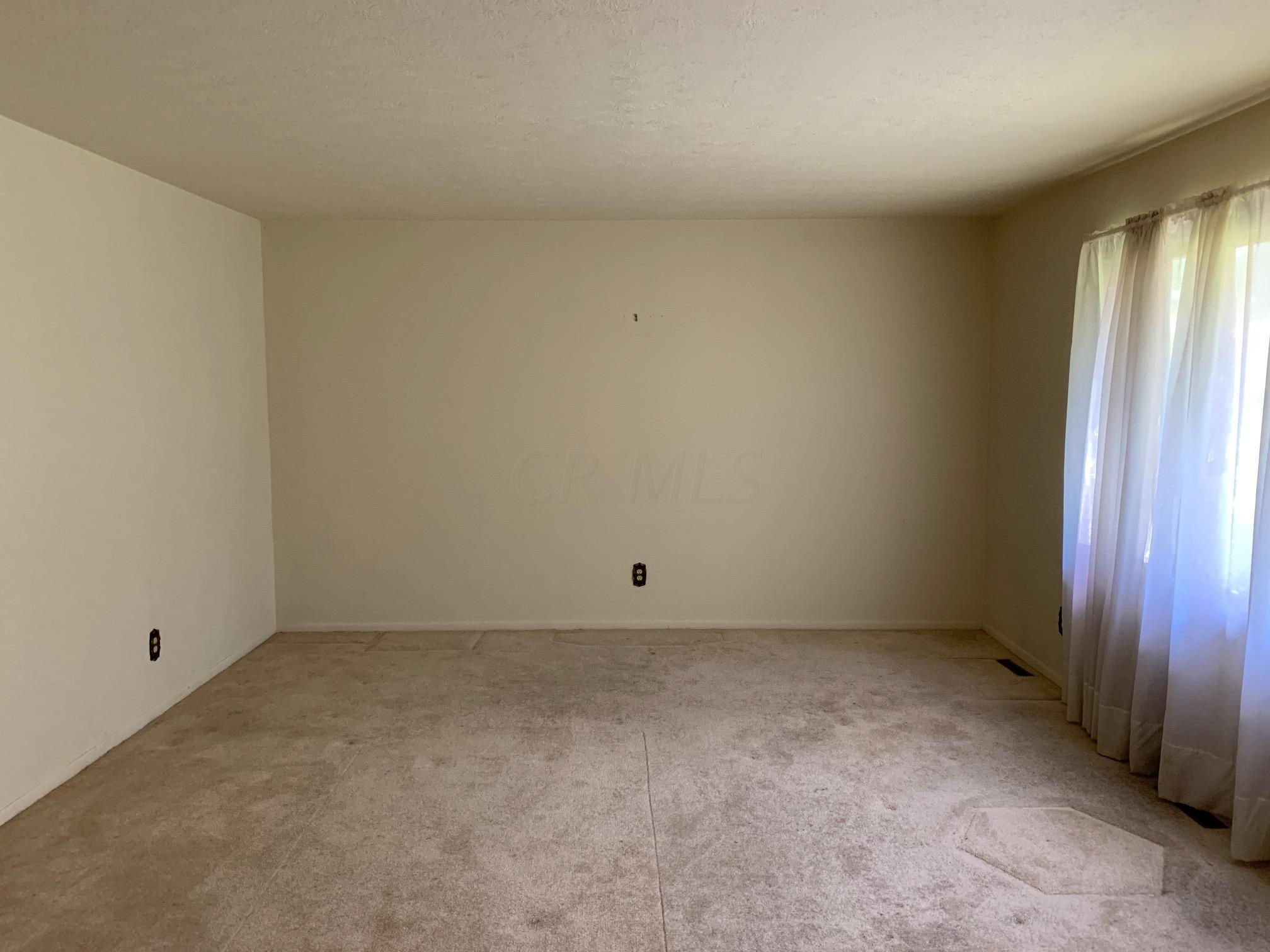 452 Sells Road Lancaster, OH 43130 - Photo 2 of 10 Gallery Image 2