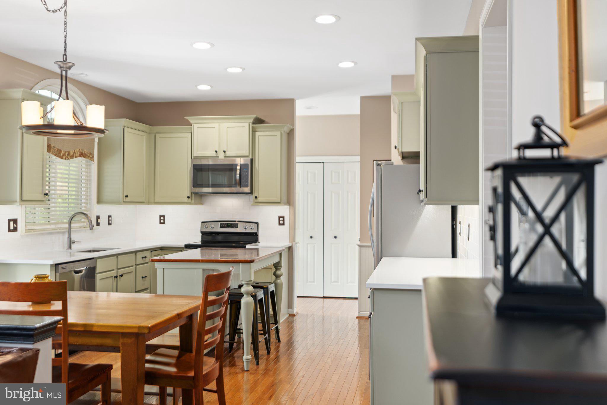 5312 Windtree Drive Doylestown, PA 18902 - Photo 10 of 51 Large Kitchen