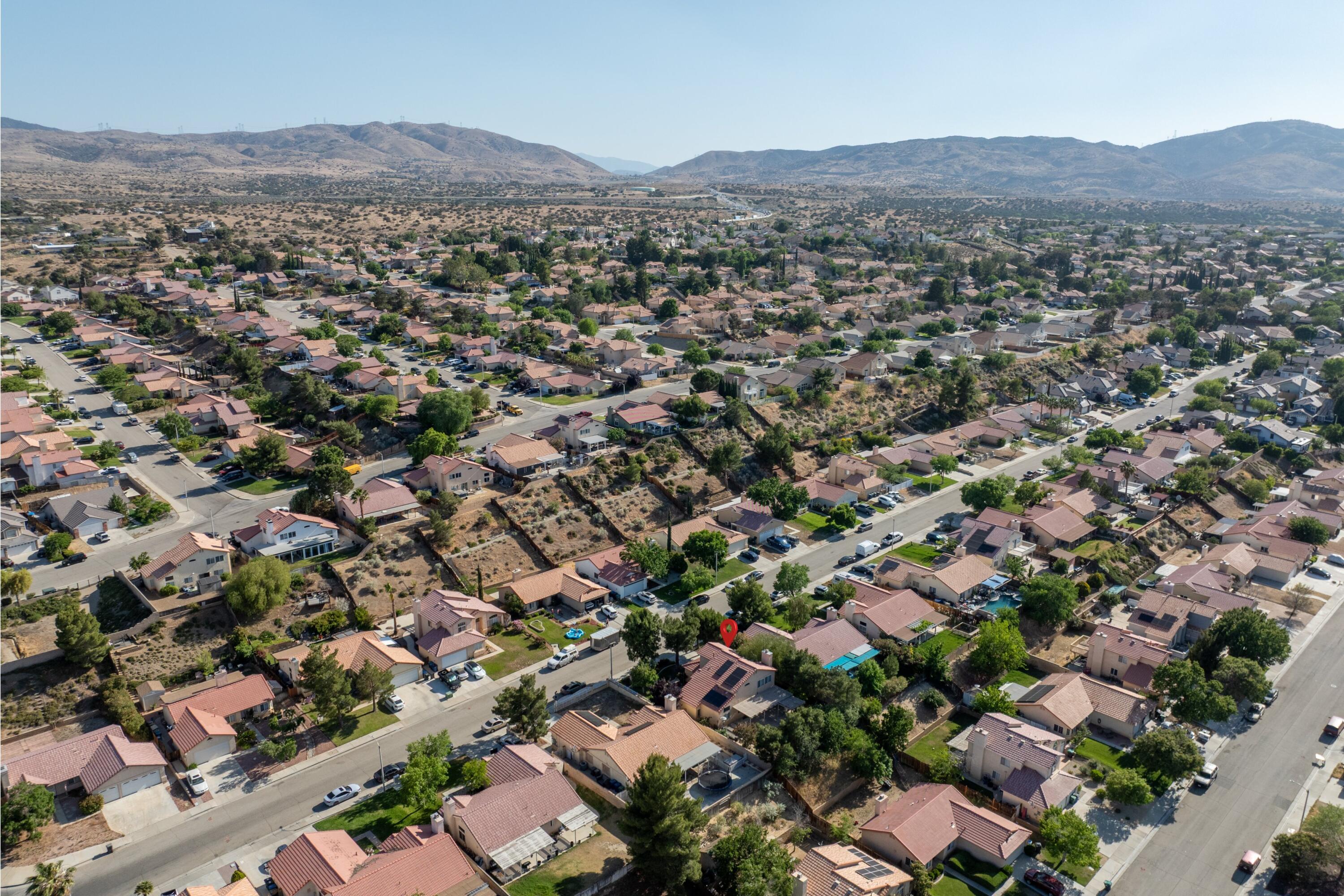 3229 Quarry Road Palmdale, CA 93550 - Photo 30 of 32 an aerial view of residential house and green space