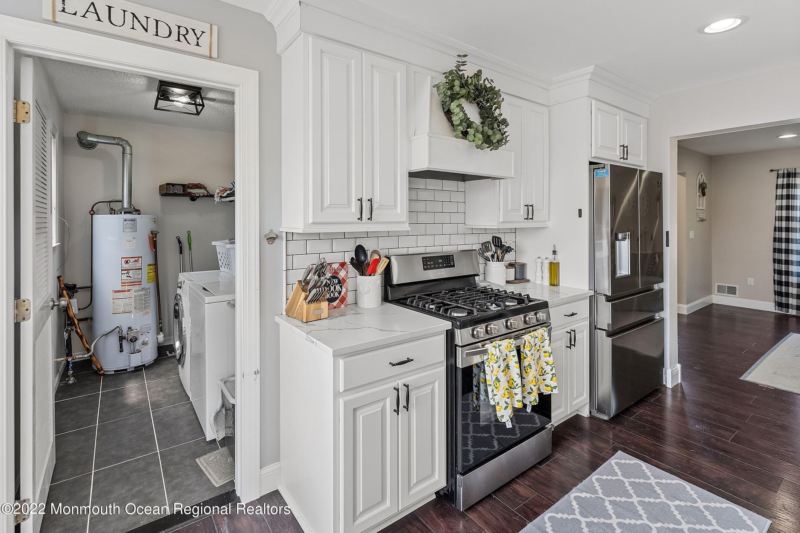 21 Bryce Canyon Road Howell, NJ 07731 - Photo 25 of 43 22-Kitchen1a.