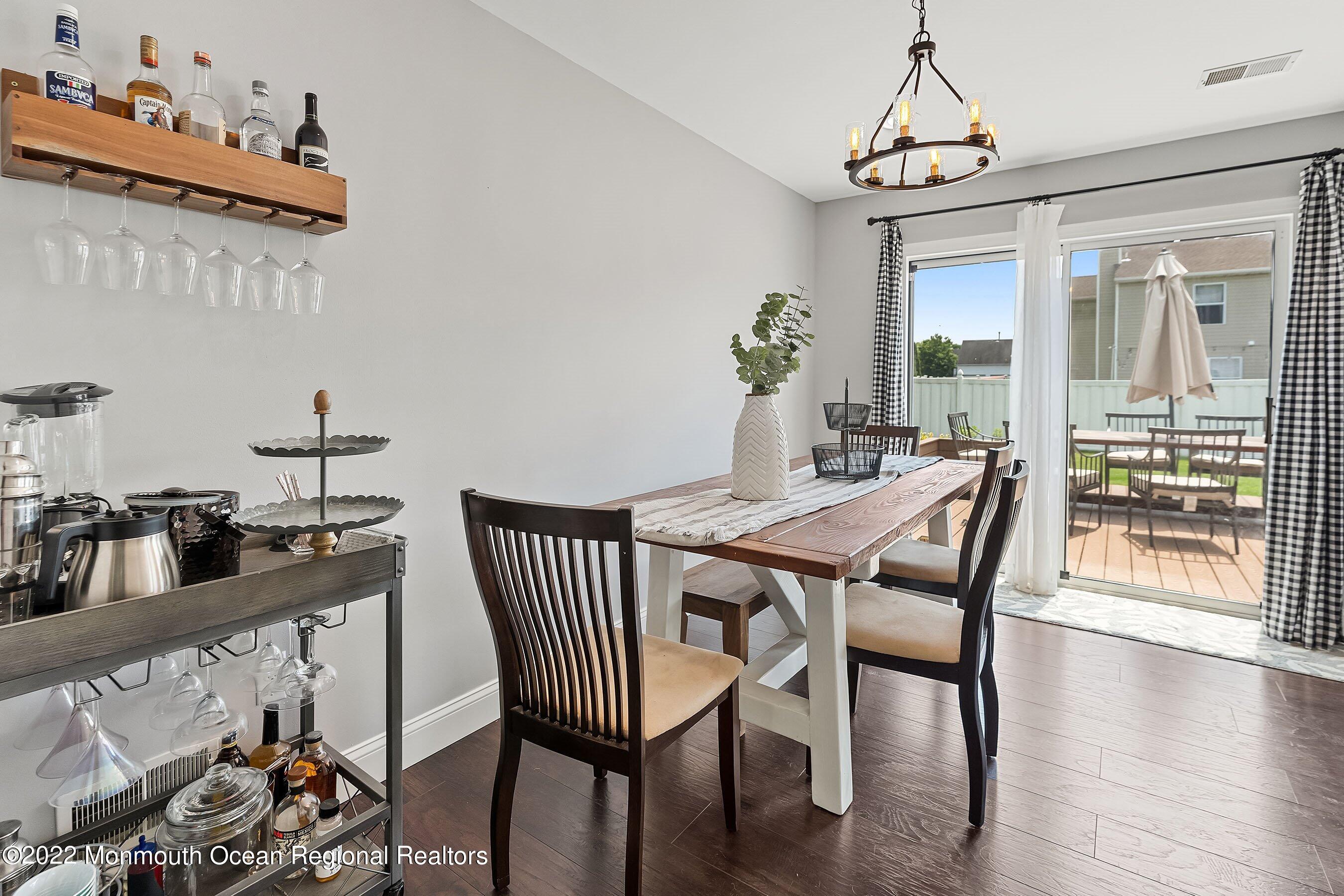21 Bryce Canyon Road Howell, NJ 07731 - Photo 26 of 43 23-Dining.