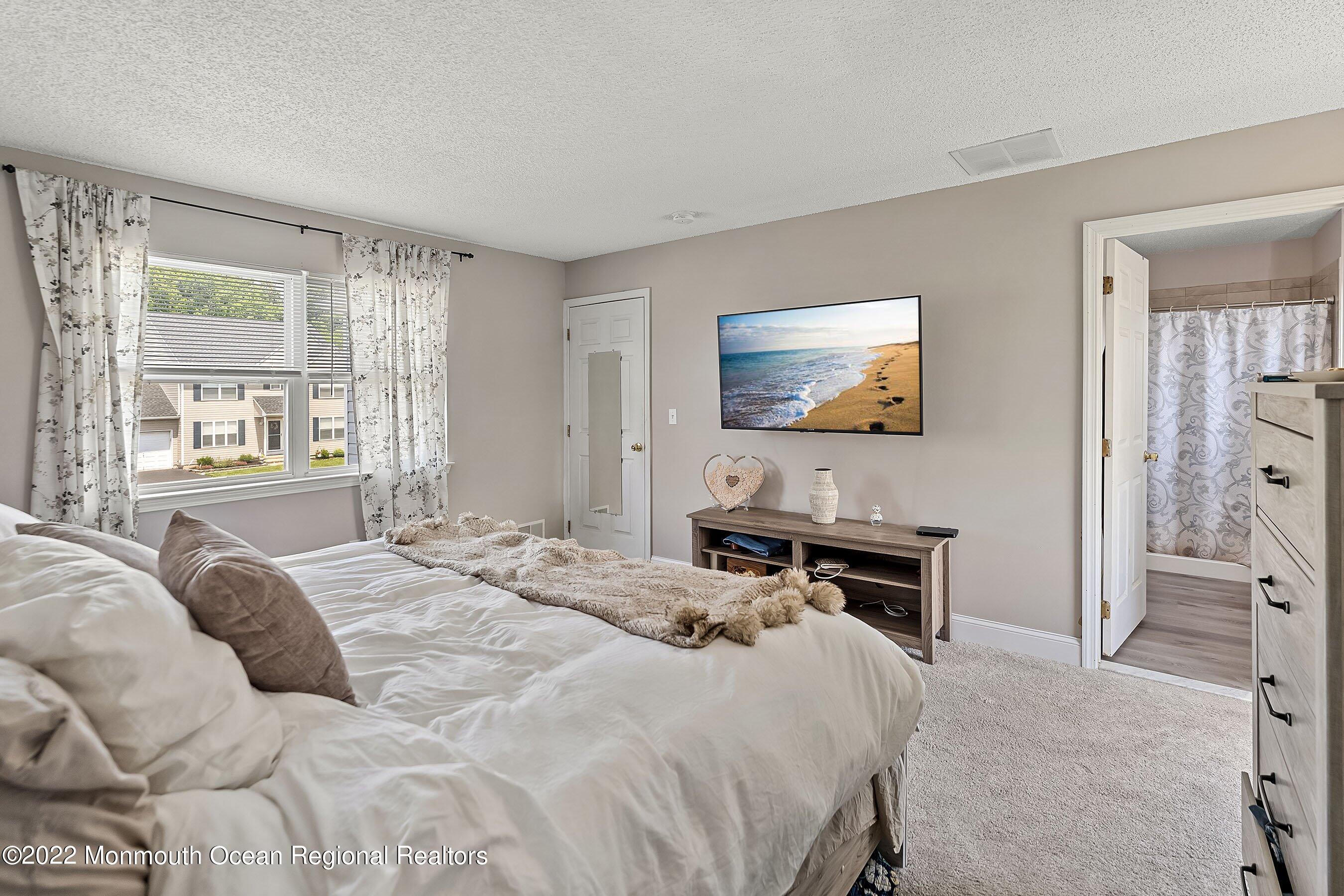 21 Bryce Canyon Road Howell, NJ 07731 - Photo 29 of 43 26-Bed1a TV OPTION