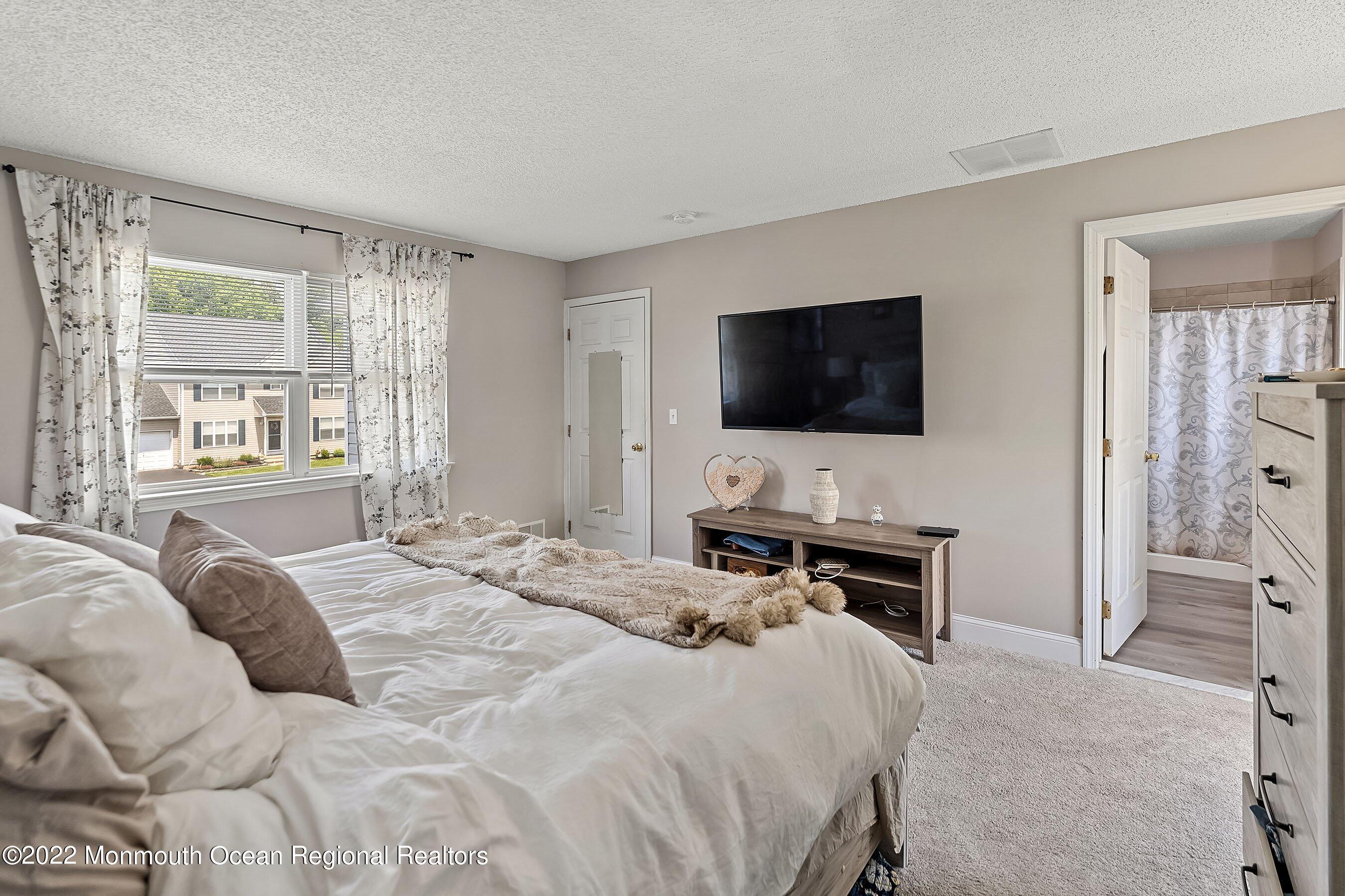 21 Bryce Canyon Road Howell, NJ 07731 - Photo 30 of 43 27-Bed1a.