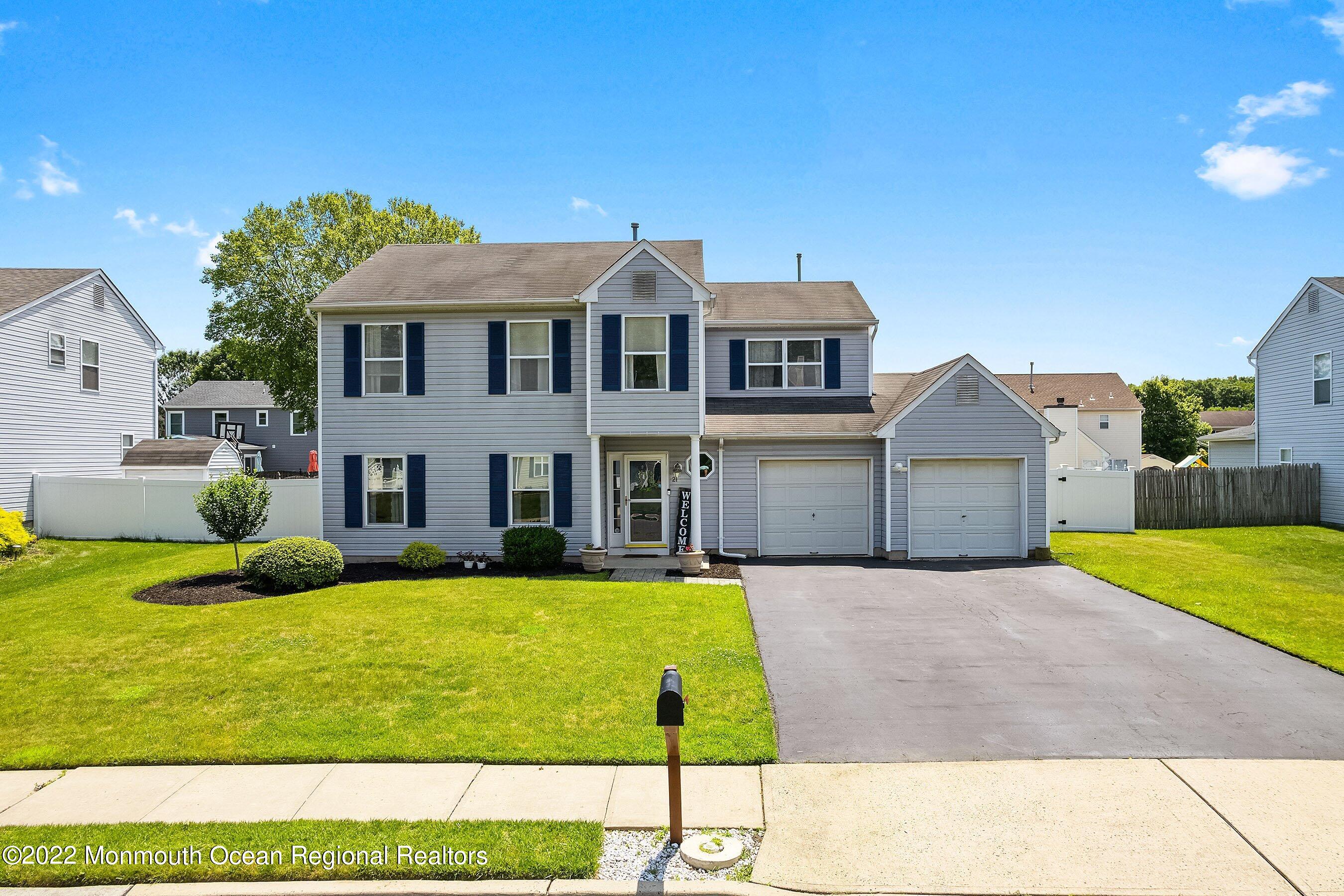 21 Bryce Canyon Road Howell, NJ 07731 - Photo 4 of 43 06-FrontAerial.