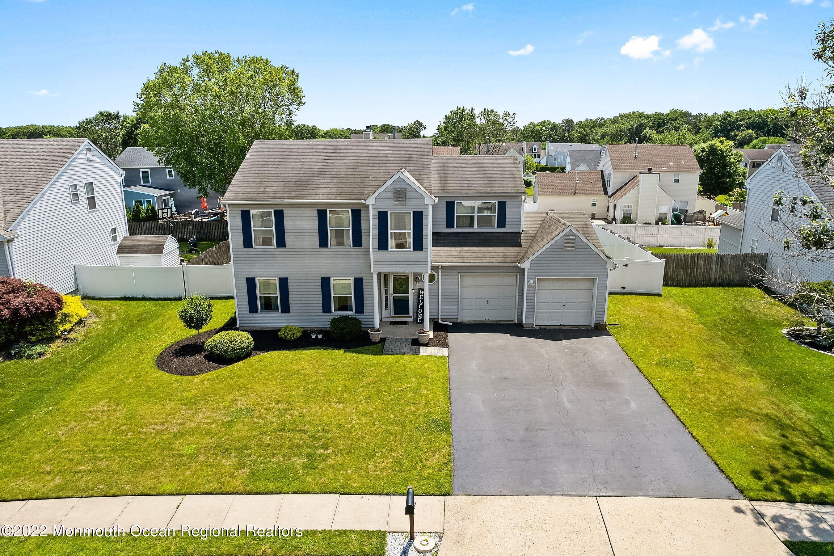 21 Bryce Canyon Road Howell, NJ 07731 - Photo 5 of 43 05-FrontAerial1.