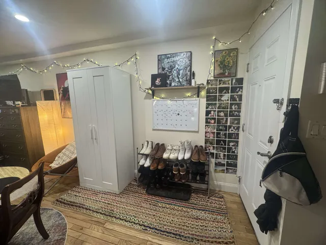 a view of utility room