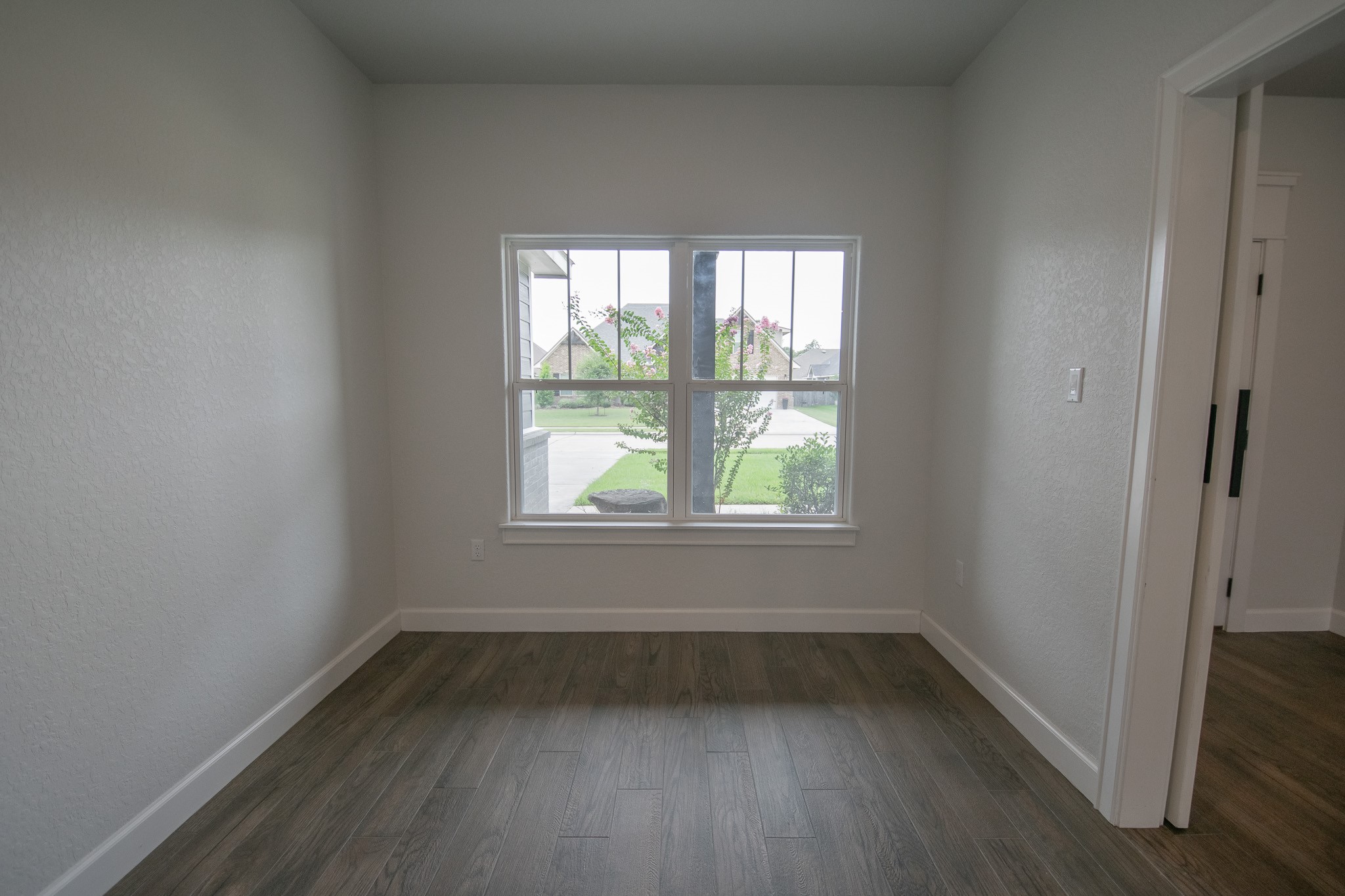 16 Greystone Court Angleton, TX 77515 - Photo 4 of 43 Home Office