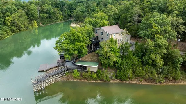 $1,100,000 | 1551 Kinder Lane, Dandridge, TN 37725