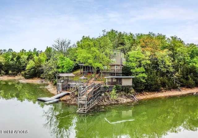 $1,100,000 | 1551 Kinder Lane, Dandridge, TN 37725