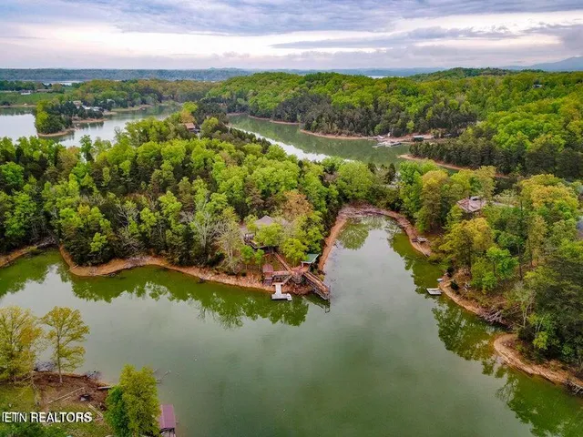 $1,100,000 | 1551 Kinder Lane, Dandridge, TN 37725