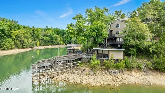 $1,100,000 | 1551 Kinder Lane, Dandridge, TN 37725