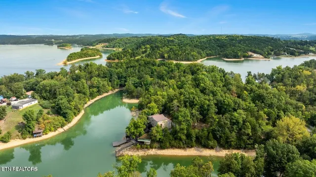 $1,100,000 | 1551 Kinder Lane, Dandridge, TN 37725